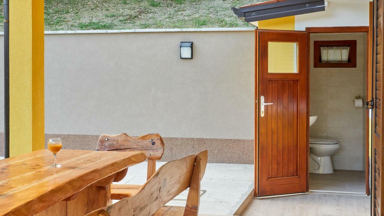 Casa Valla By Rent Istria Buzet Exterior photo